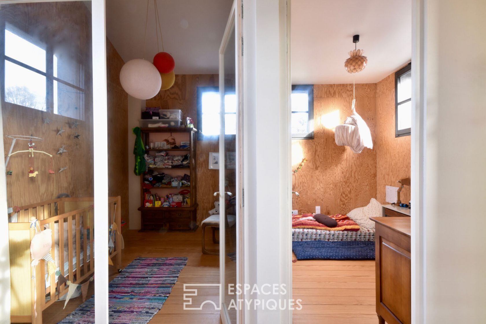 Former workshop converted into a loft with garden in the Judaïque district