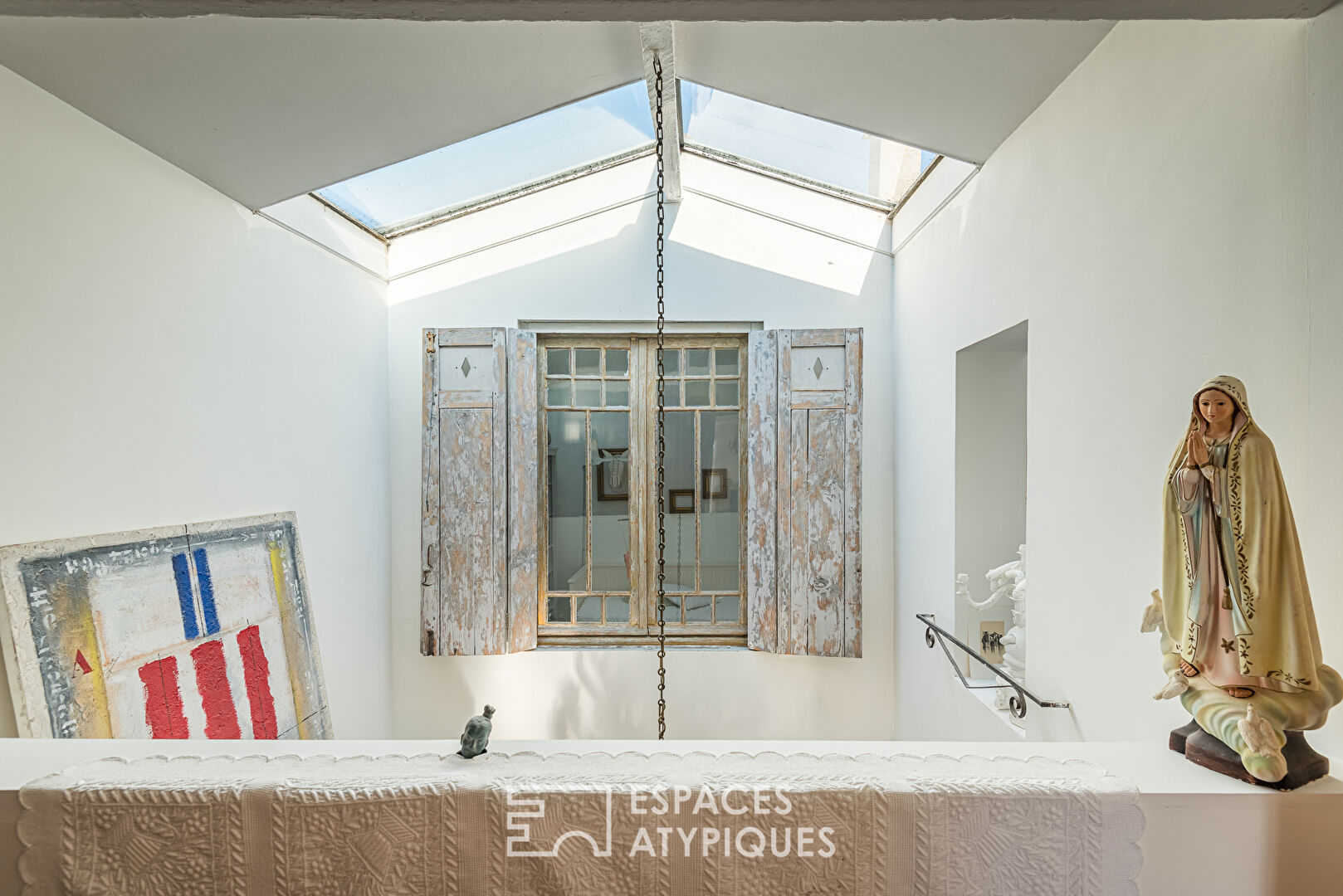 House with Ile de Ré decoration and view of the Garonne