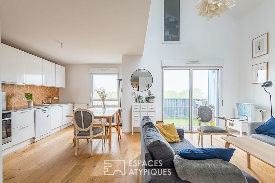 33300 BORDEAUX - Duplex de caractère en dernier étage avec terrasses - Réf. 1209EABX