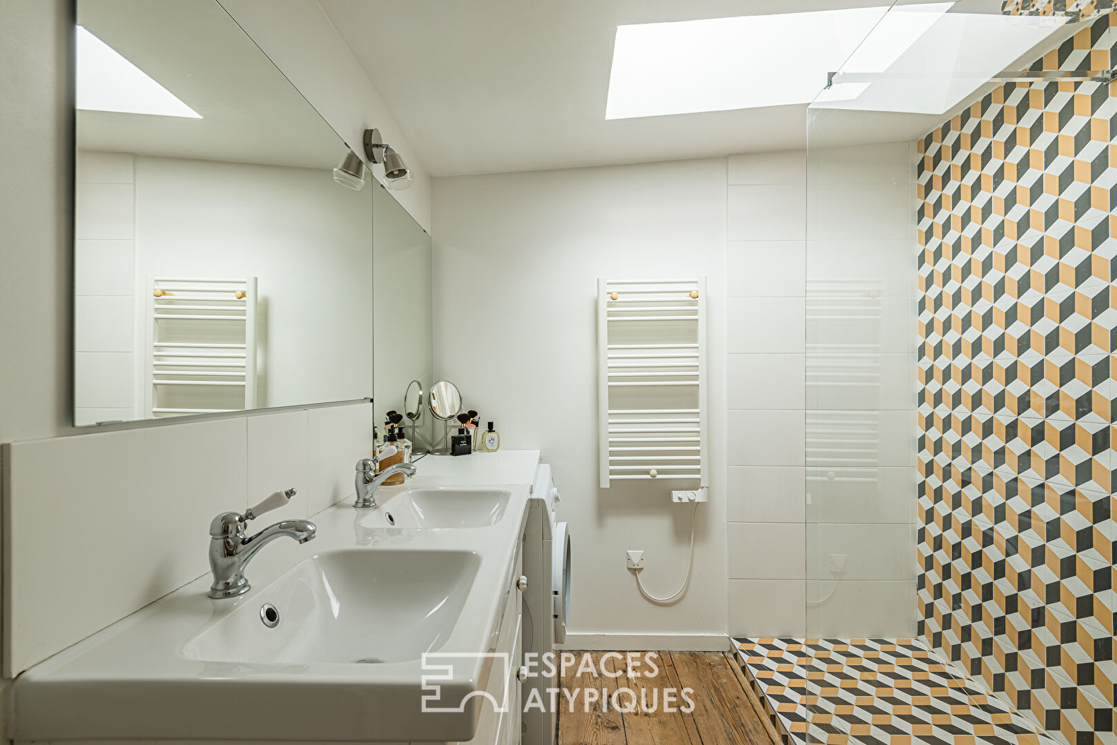Our favorite apartment on rue Notre Dame