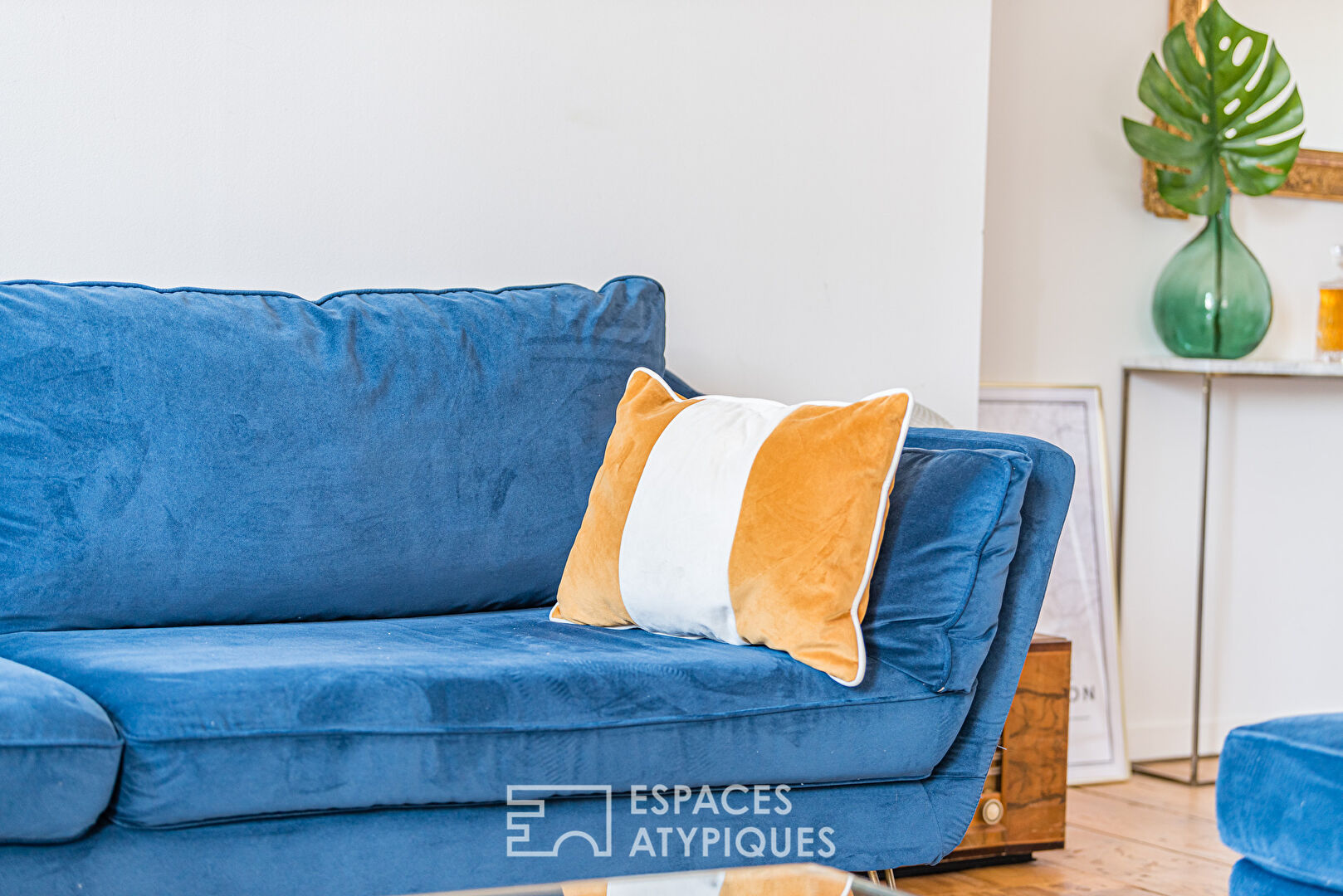 Our favorite apartment on rue Notre Dame