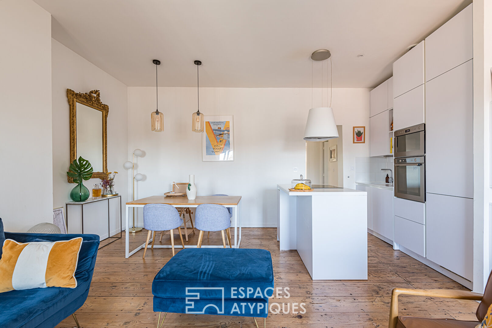 Our favorite apartment on rue Notre Dame