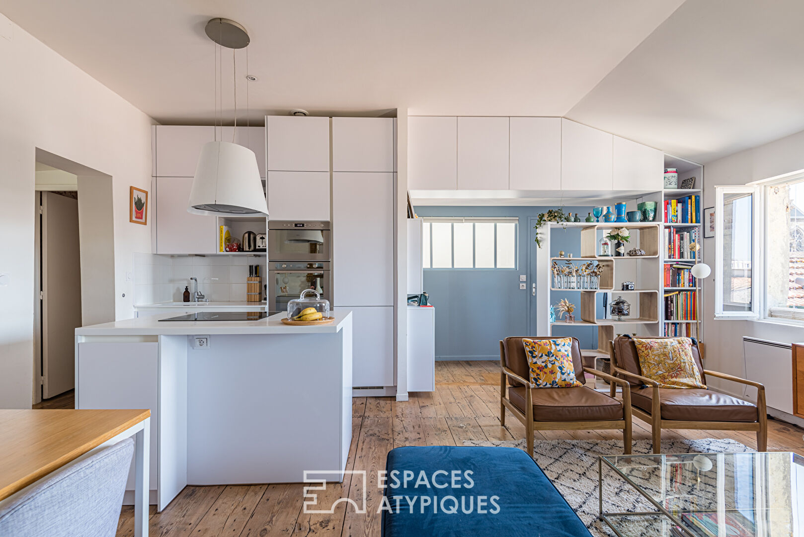 Our favorite apartment on rue Notre Dame