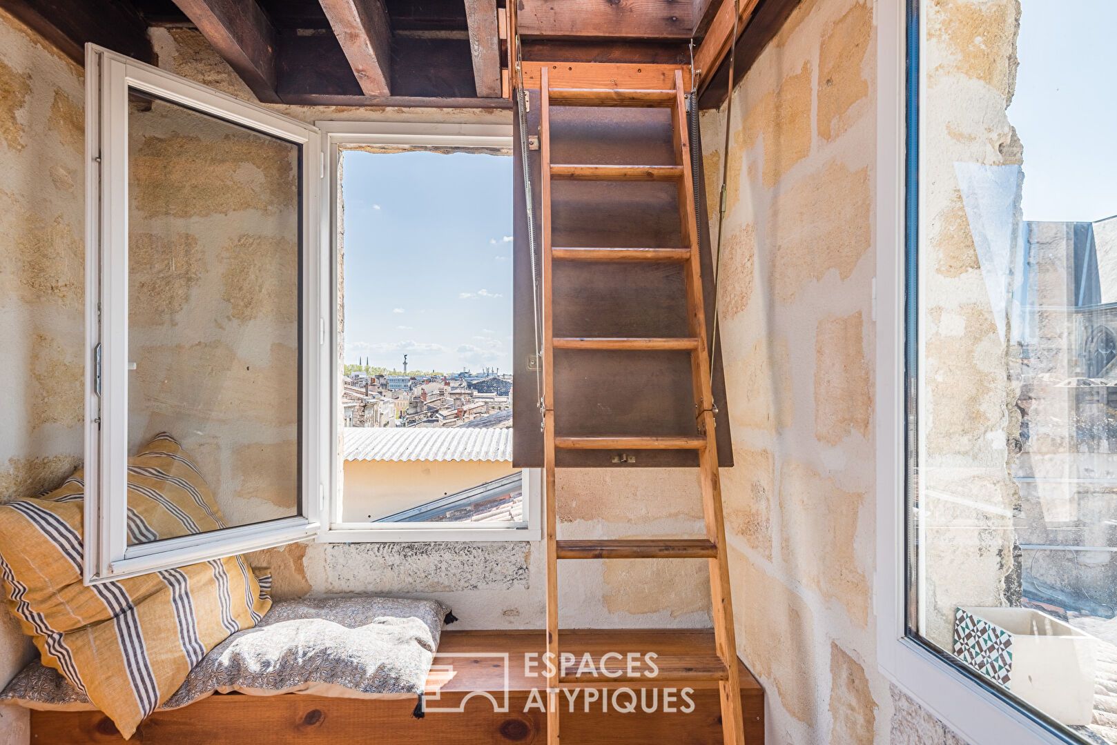 Our favorite apartment on rue Notre Dame