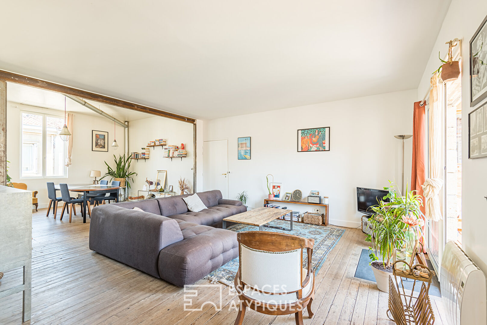 The bohemian Judaica with its terrace