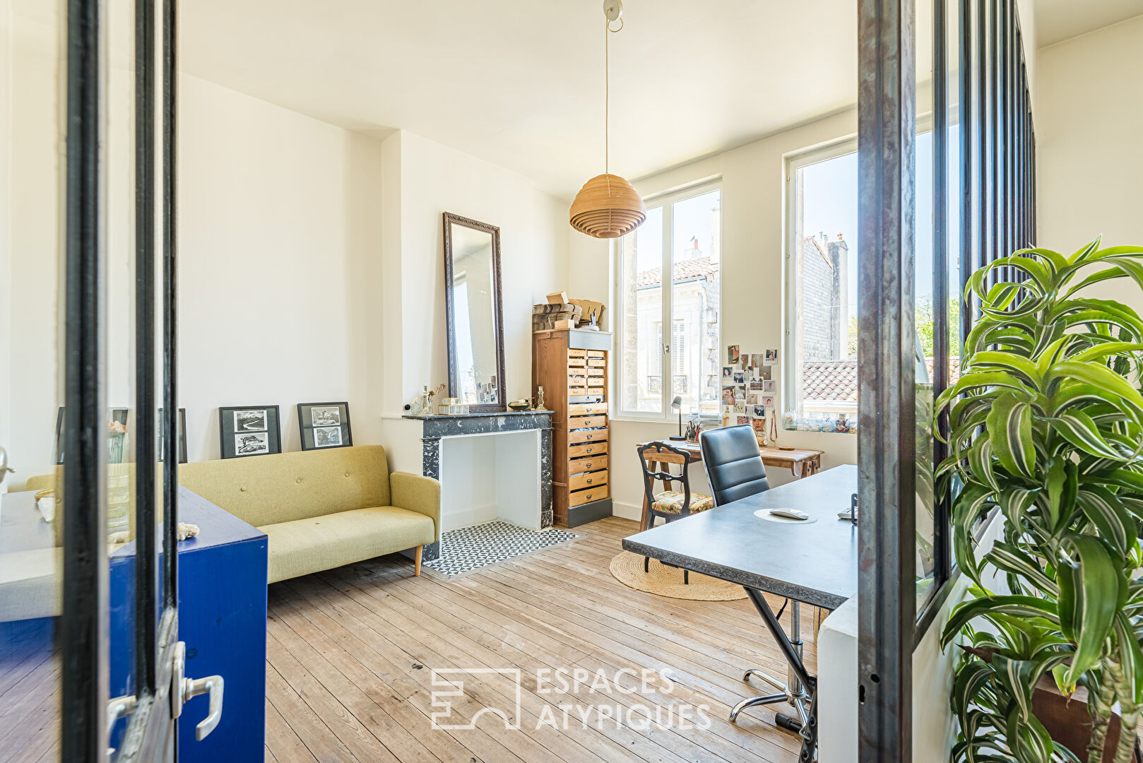 The bohemian Judaica with its terrace