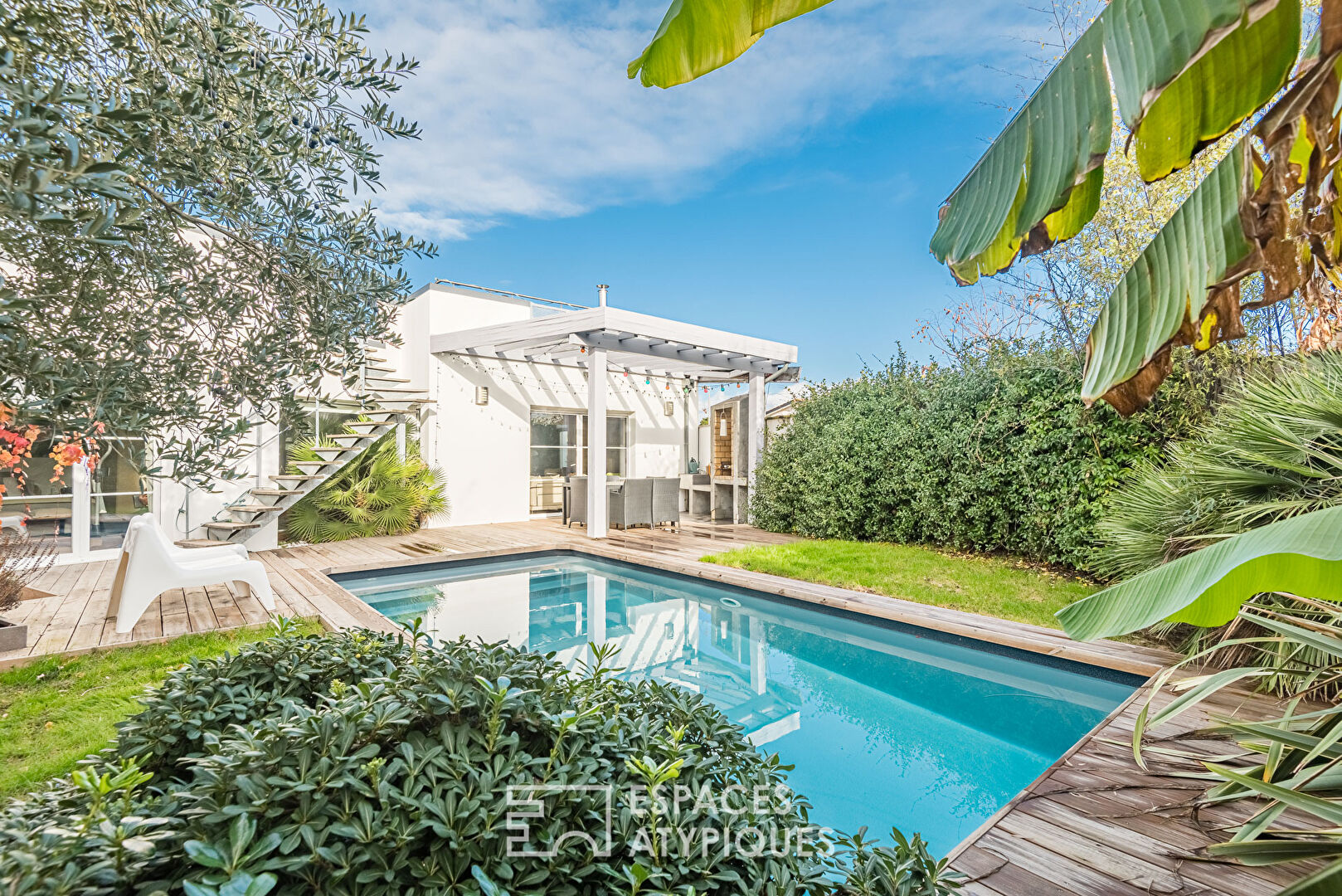 La contemporaine avec piscine de Talence