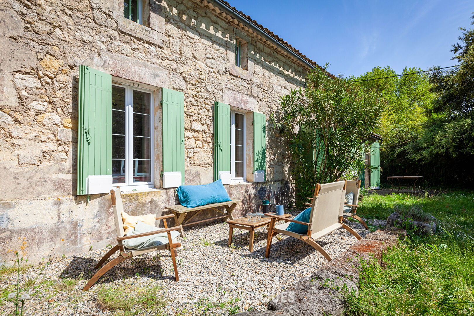 Médoc nestled in the middle of the vineyards – 140 sqm – Jau Dignac Et Loirac