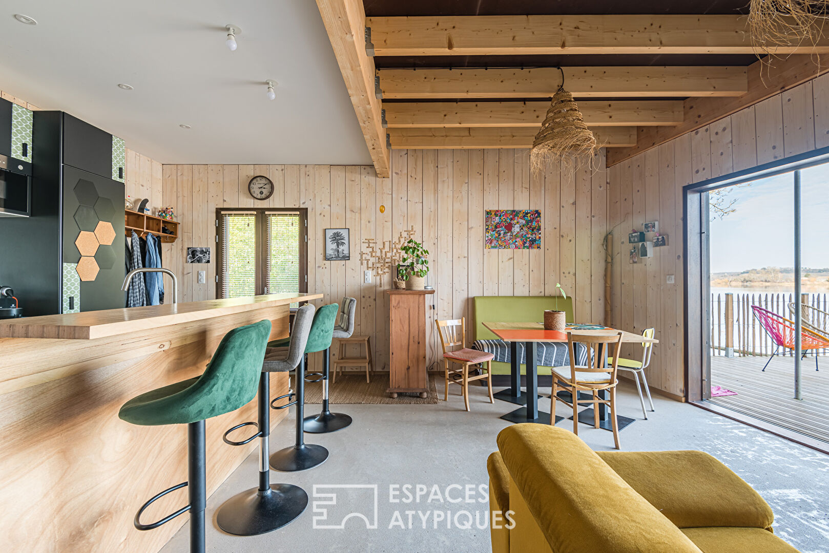 Maison neuve en bois avec vue imprenable