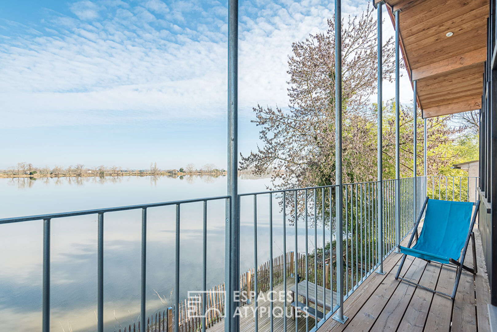 Maison neuve en bois avec vue imprenable