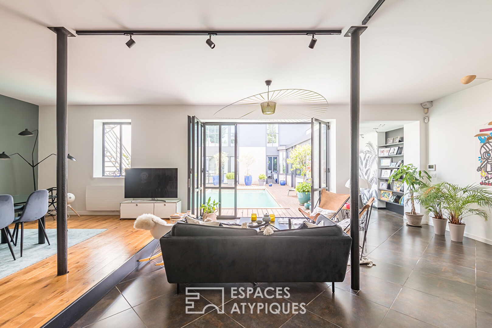 Le loft avec garage et piscine au coeur de Talence