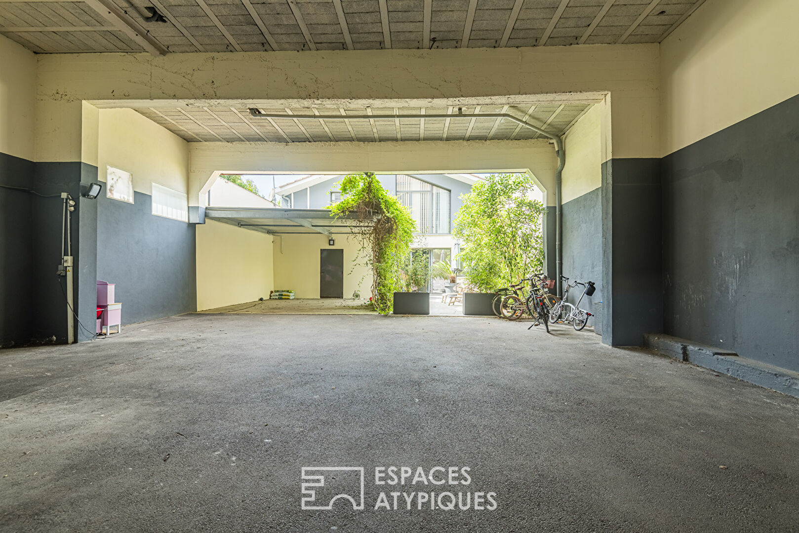 Le loft avec garage et piscine au coeur de Talence