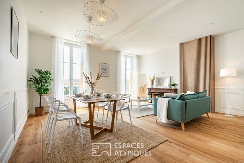 Luxury apartment with elevator, view of the Quays