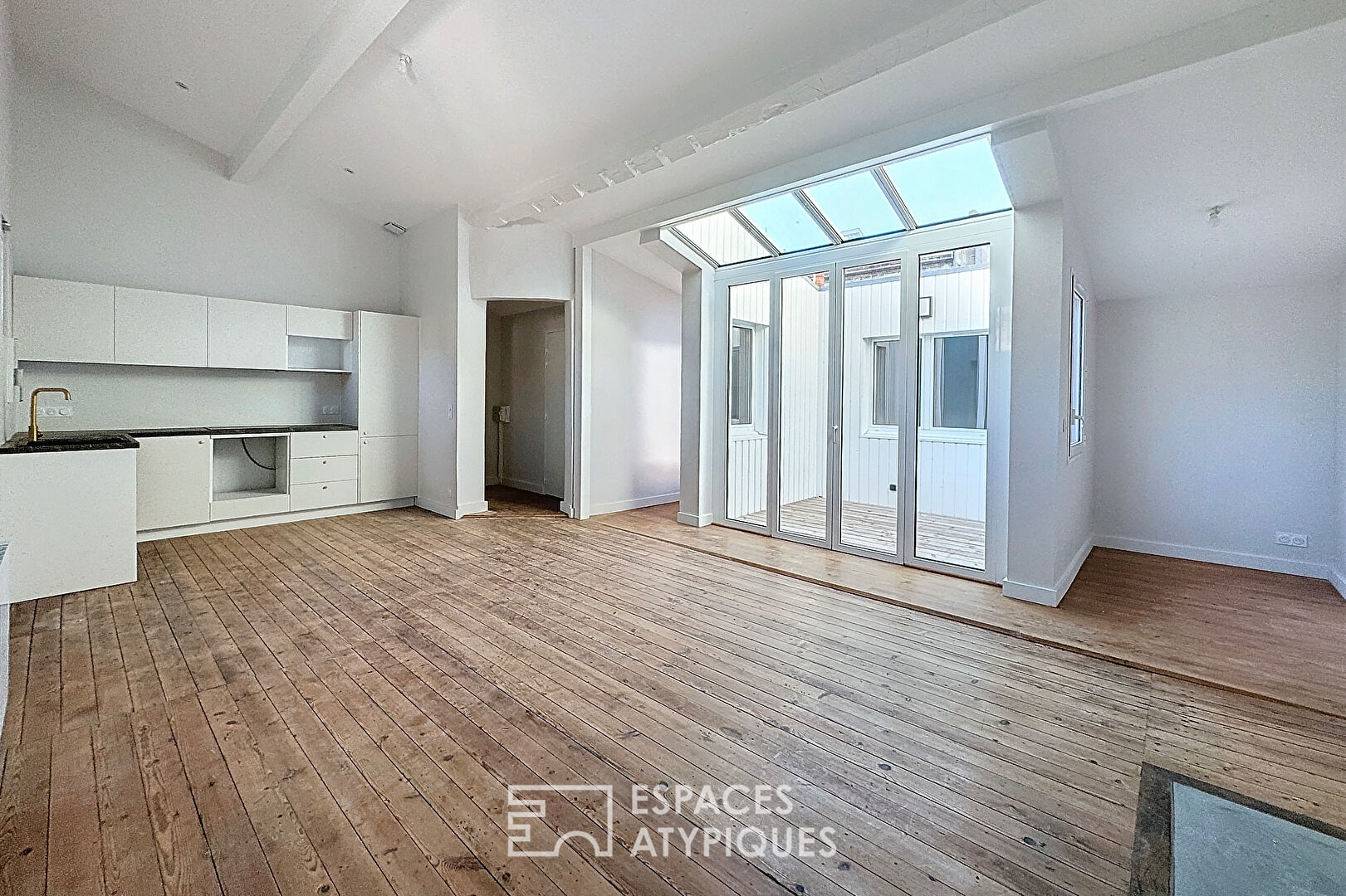 Appartement avec patio à Fondaudège