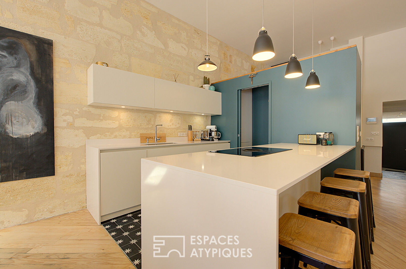 The sublime renovated house with garden and garage in Judaaïque