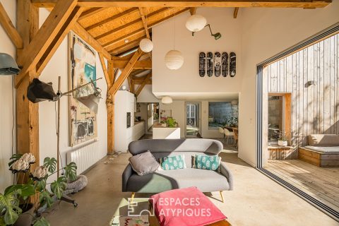 Hangar réhabilité en loft avec extérieur proche Nansouty