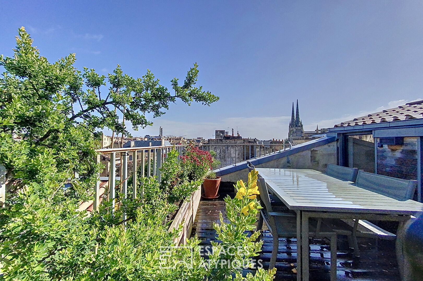 Cocon en duplex avec terrasse au coeur du centre ville