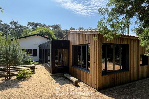 Harmonie Architecturale et Naturelle à Soulac-sur-Mer