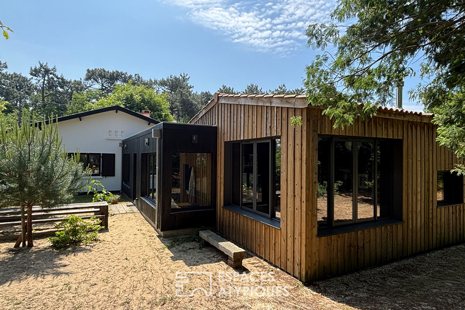 Harmonie Architecturale et Naturelle à Soulac-sur-Mer