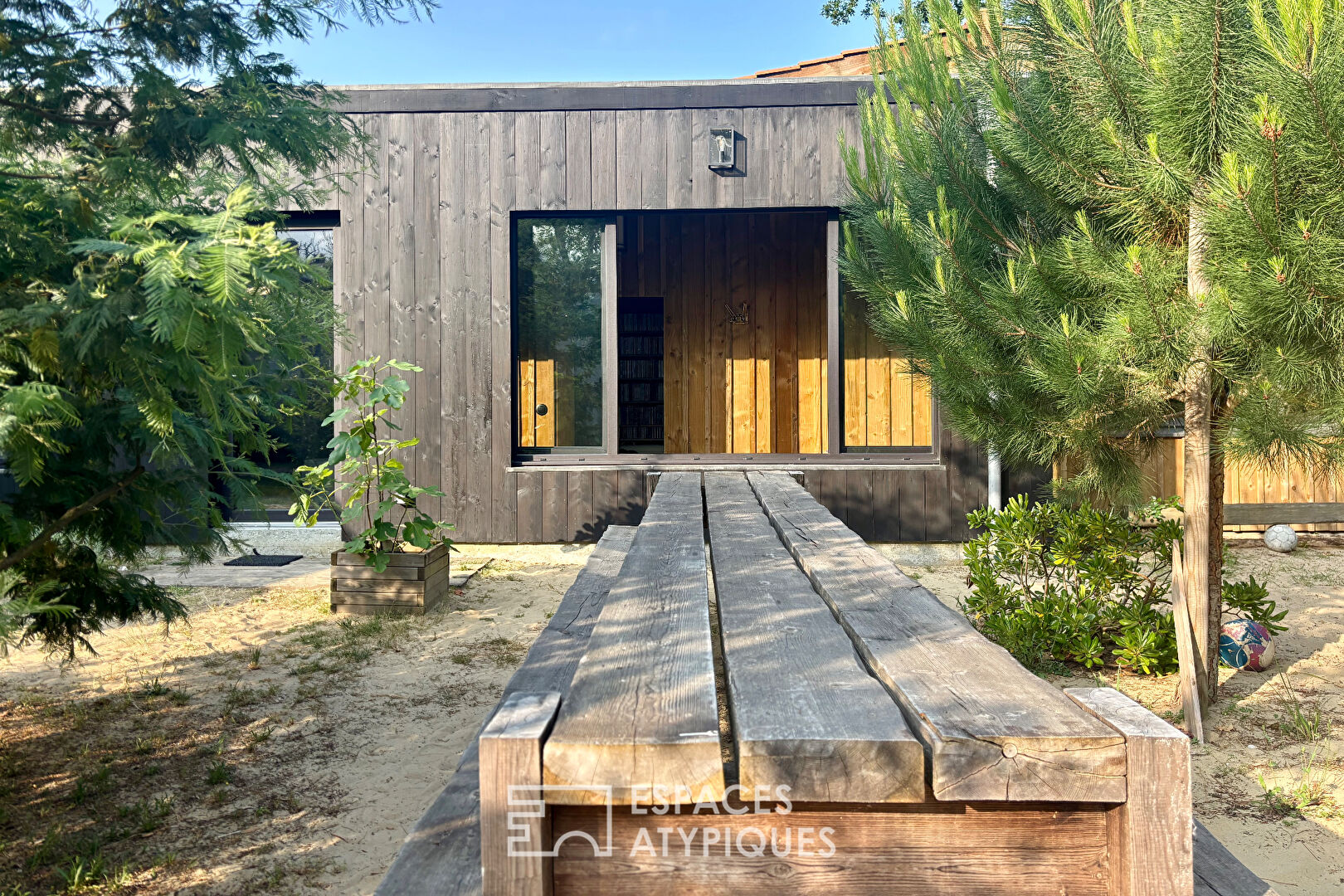 Harmonie Architecturale et Naturelle à Soulac-sur-Mer