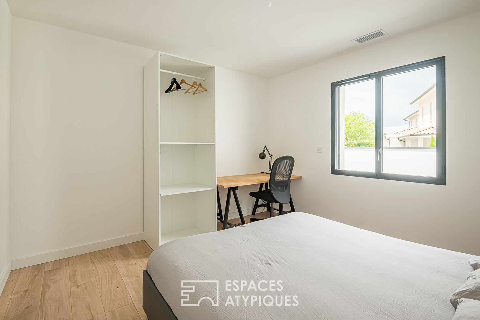 Maison de plain pied avec piscine et garage