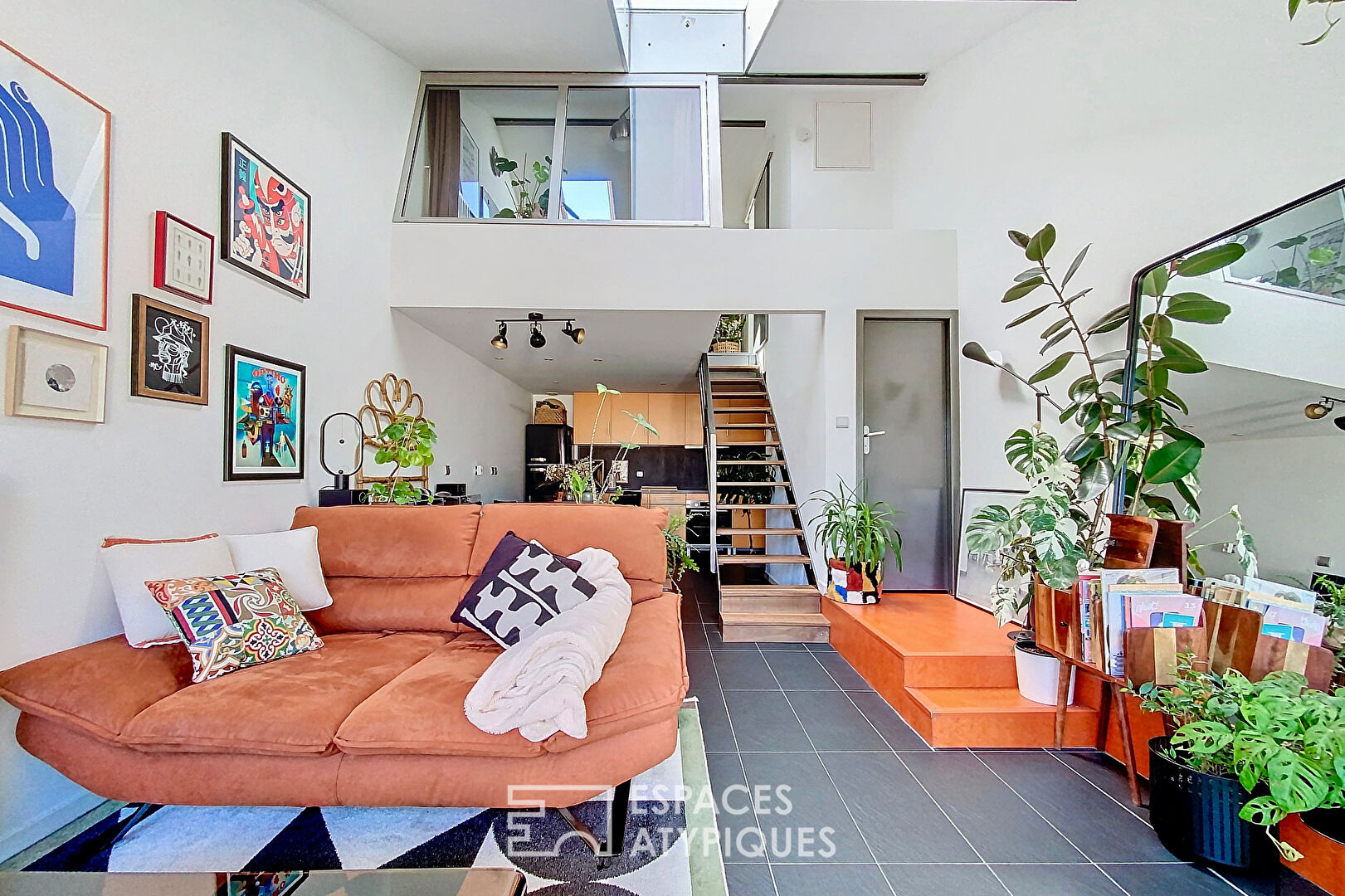 Triplex loft with terrace in Bègles