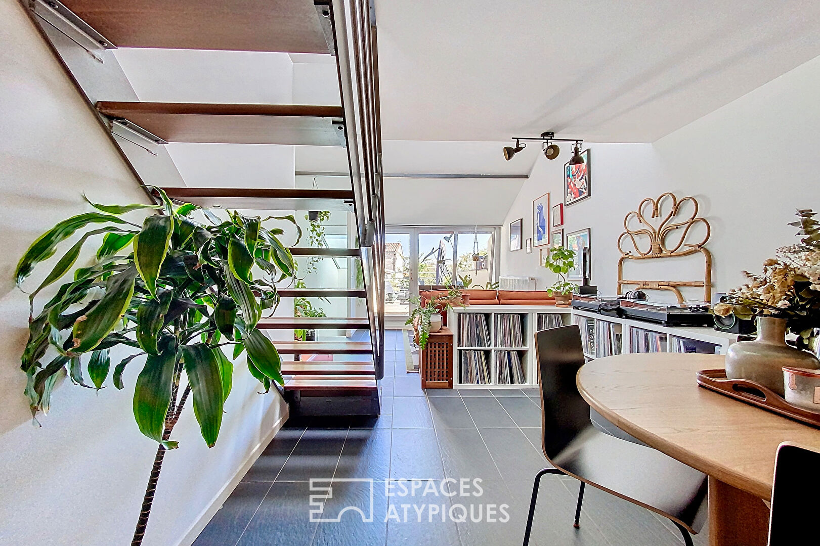 Triplex loft with terrace in Bègles