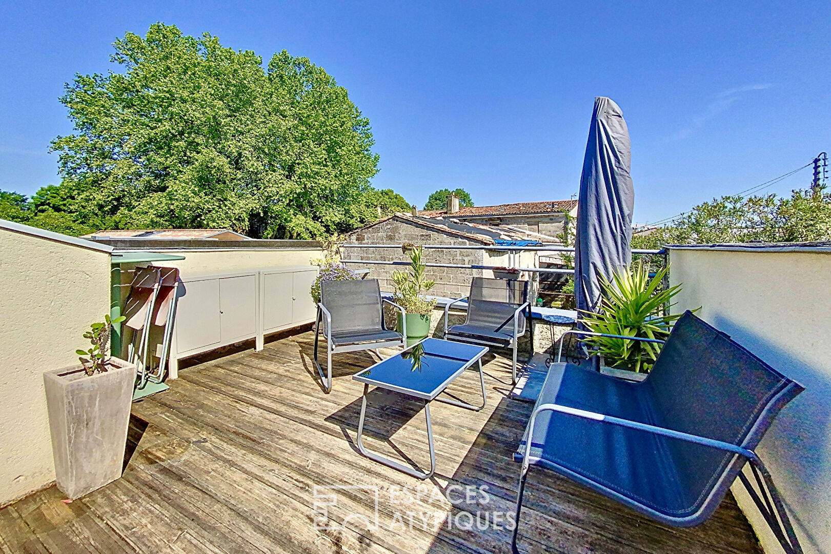 Triplex loft with terrace in Bègles