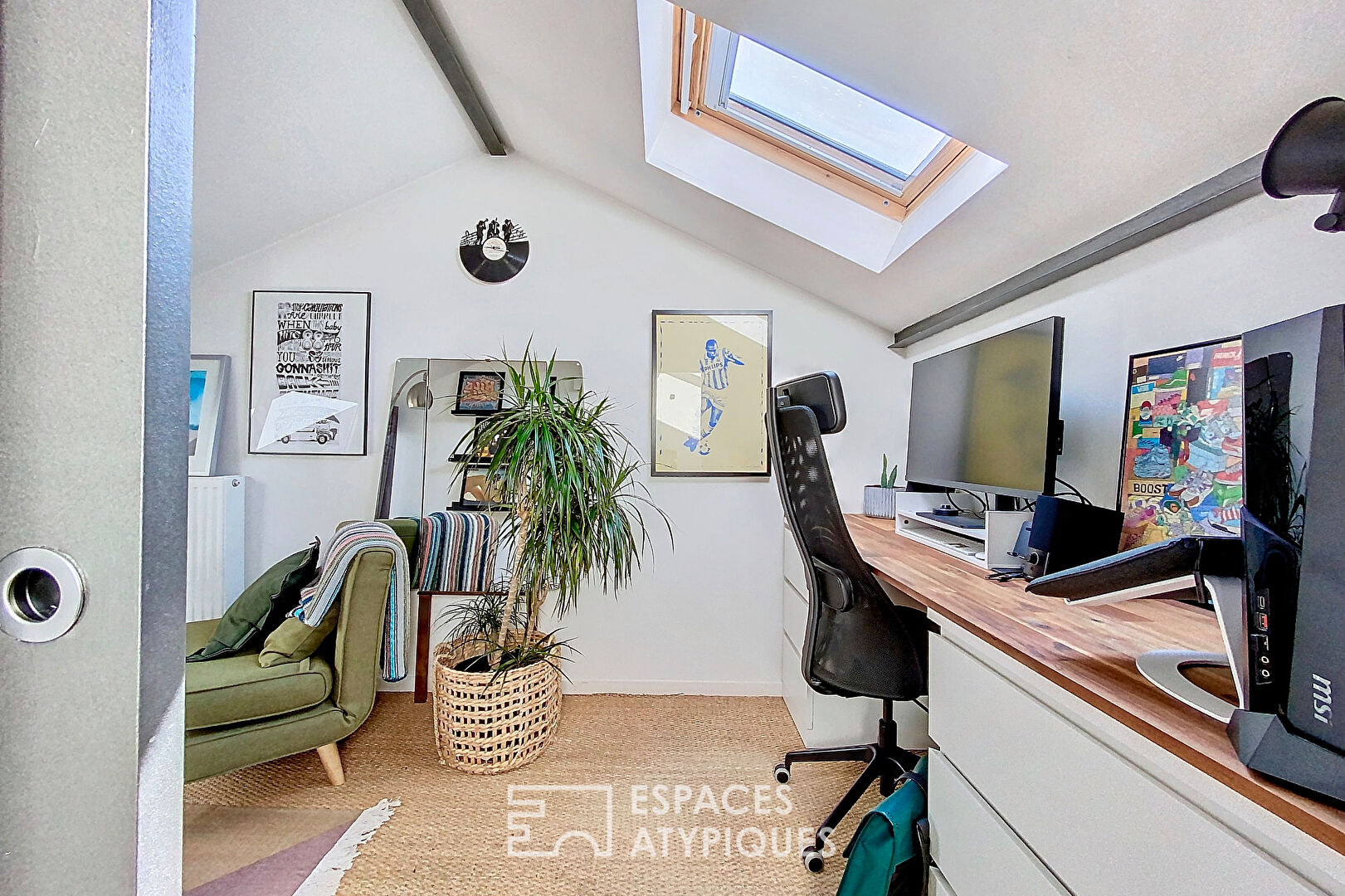 Triplex loft with terrace in Bègles