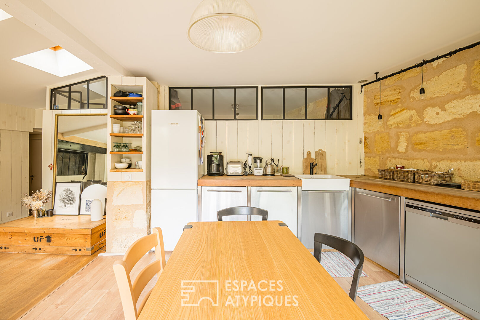 Appartement avec grand jardin et caves