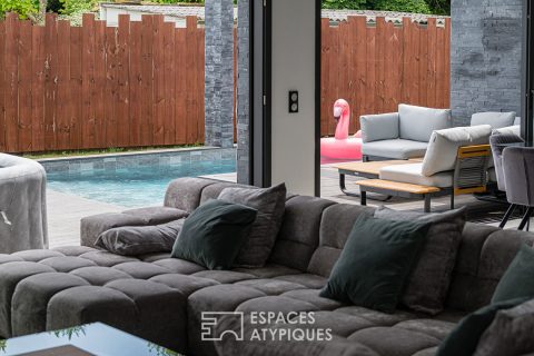 Villa contemporaine d’architecte de plain pied avec piscine et garage