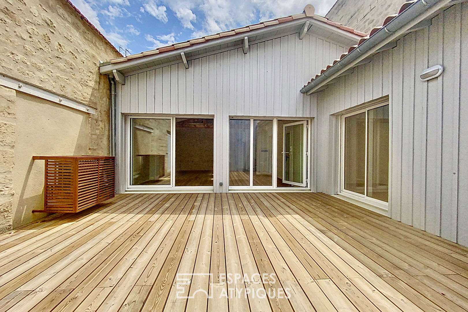 Appartement familial rénové avec terrasse au coeur des Chartrons