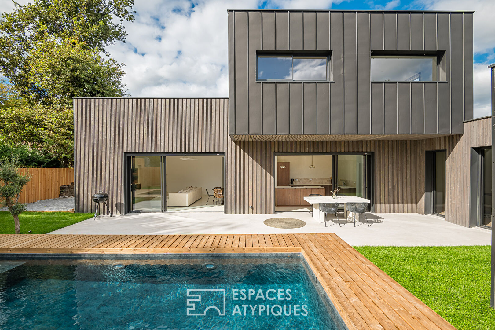 Vente Maison d'architecte avec piscine et garage à CARBON BLANC - 205 ...