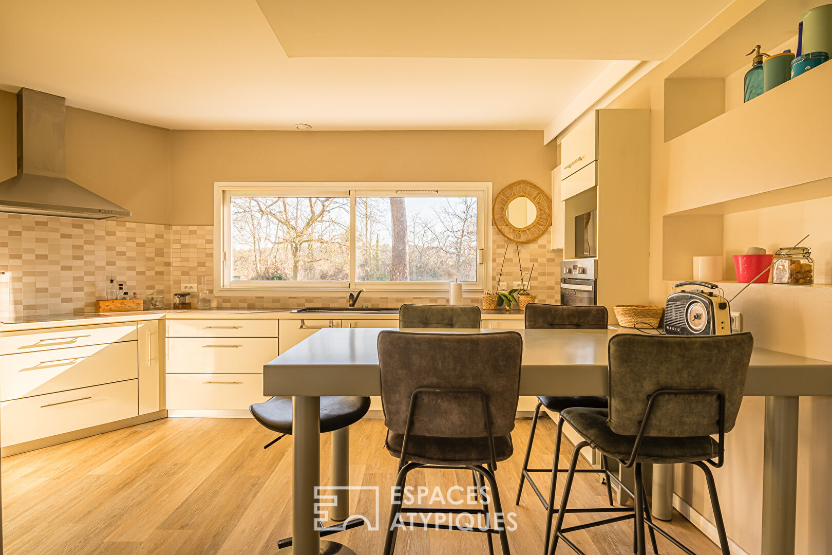 Spacious architect-designed house in Cestas