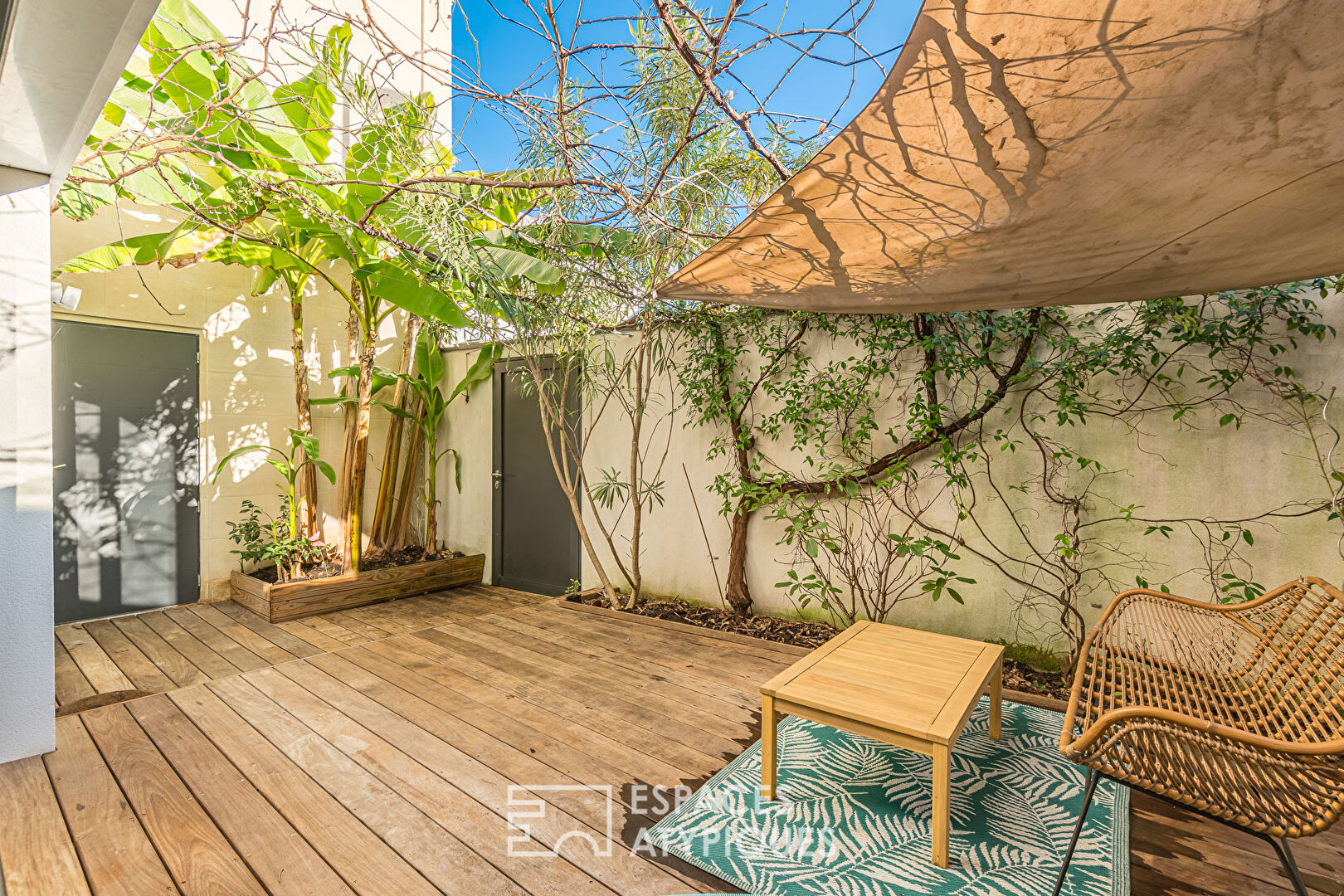 Appartement comme une maison avec terrasse et parking aux Chartrons