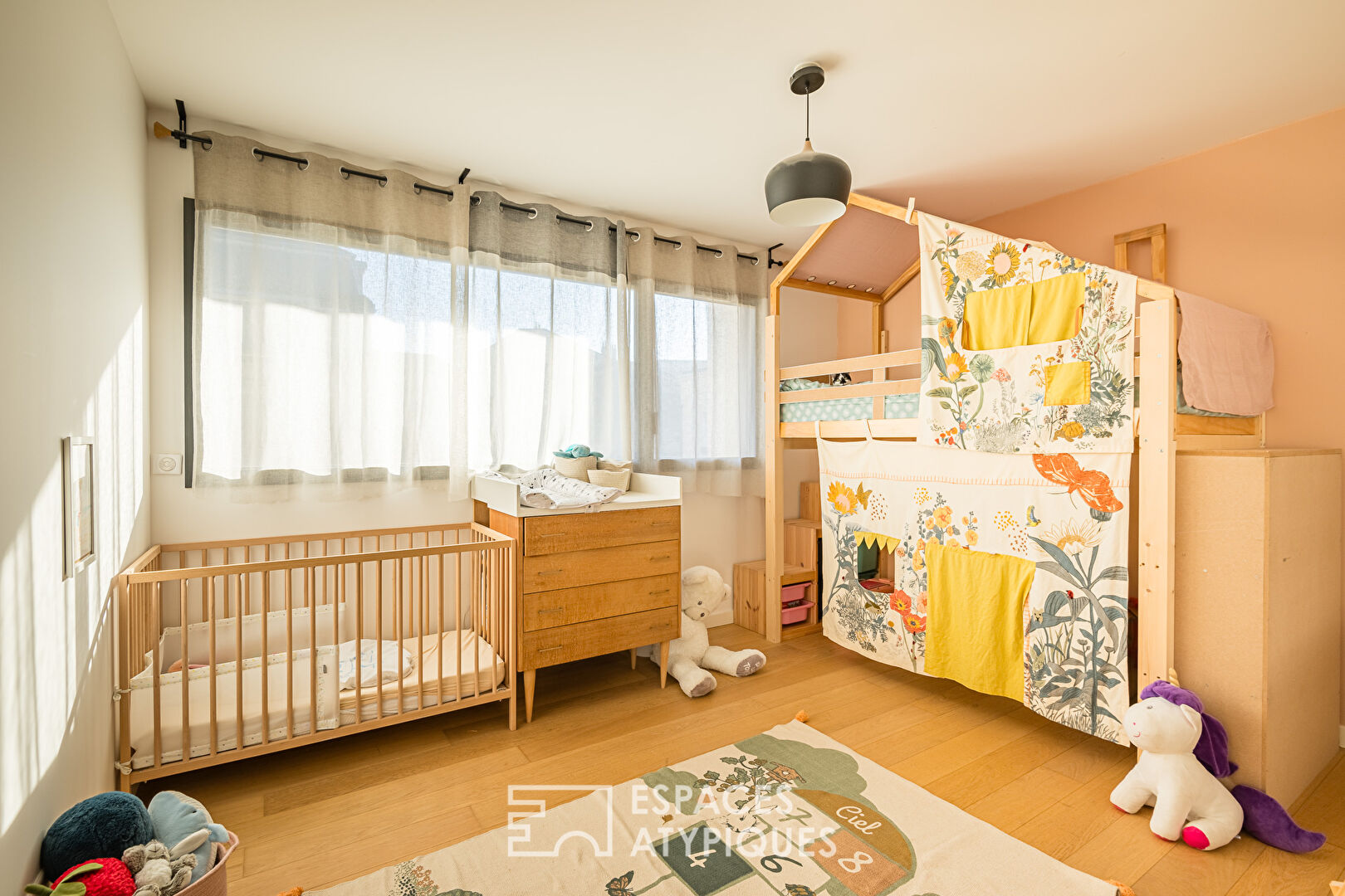 Appartement comme une maison avec terrasse et parking aux Chartrons
