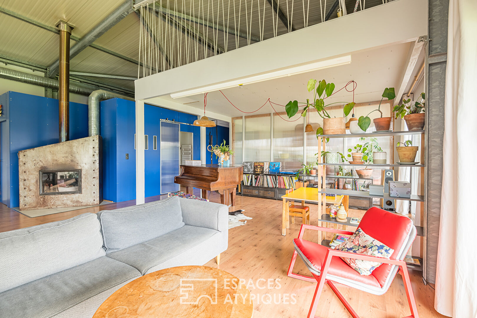 Ecological loft-style house with garden