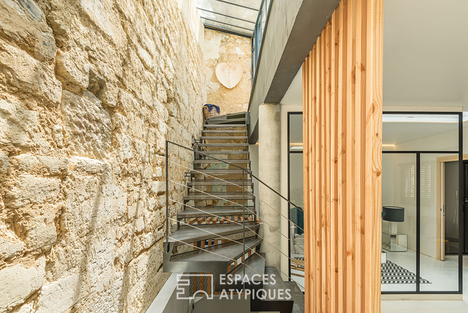 Magnificent loft with roof terrace in Les Chartrons
