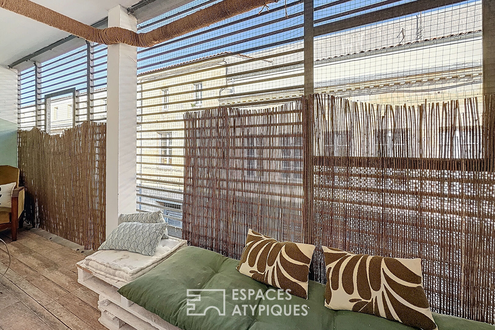 Renovated apartment with loggias and parking
