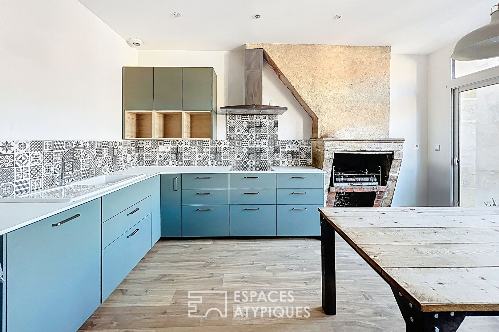 Charming apartment with terrace in the heart of Chartrons
