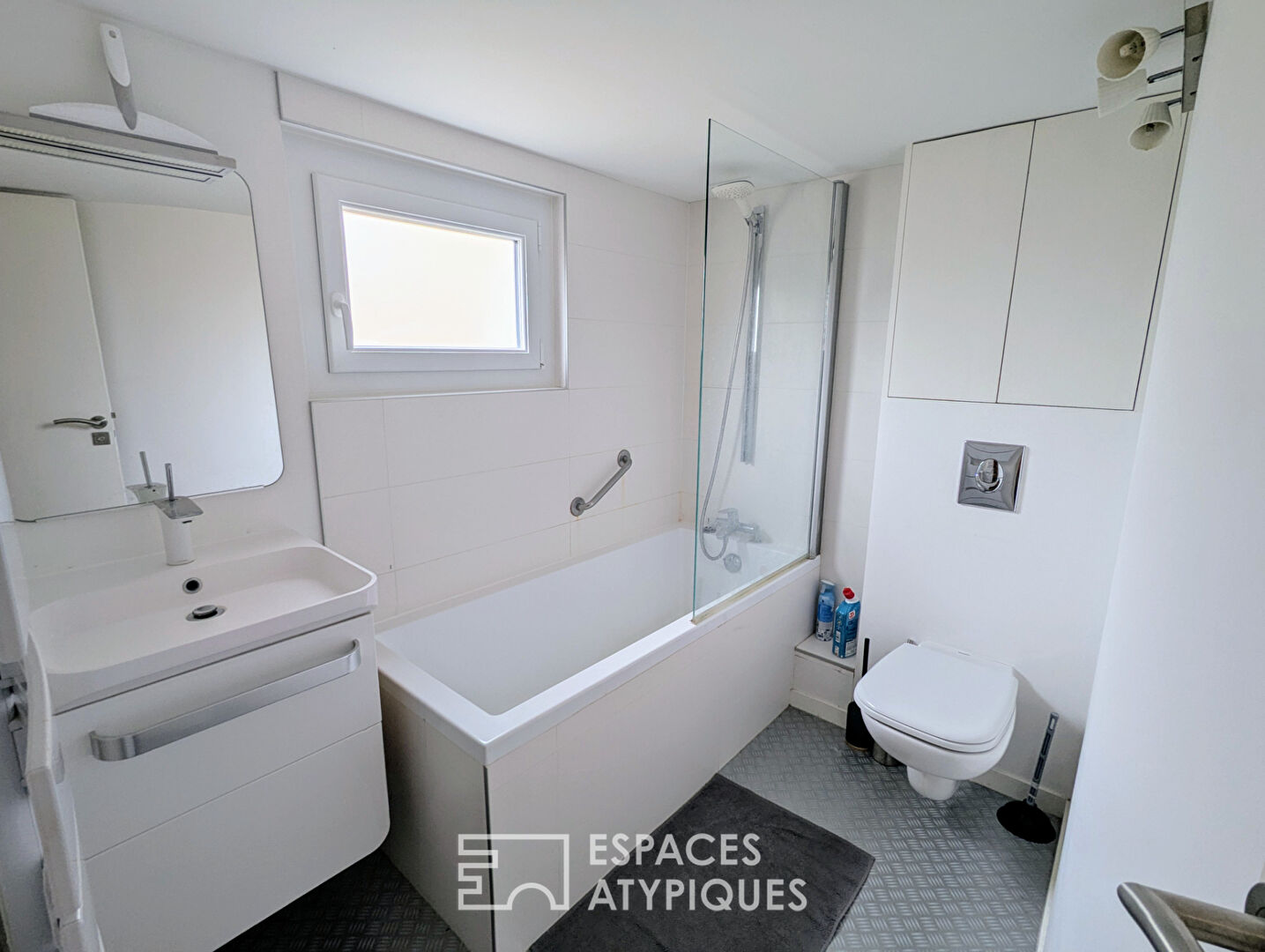 Furnished apartment with terrace and cellar