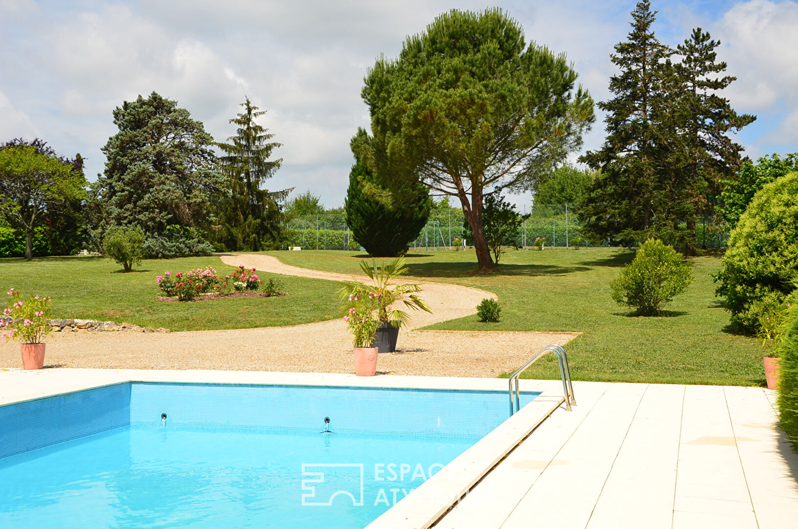 Charming residence with swimming pool