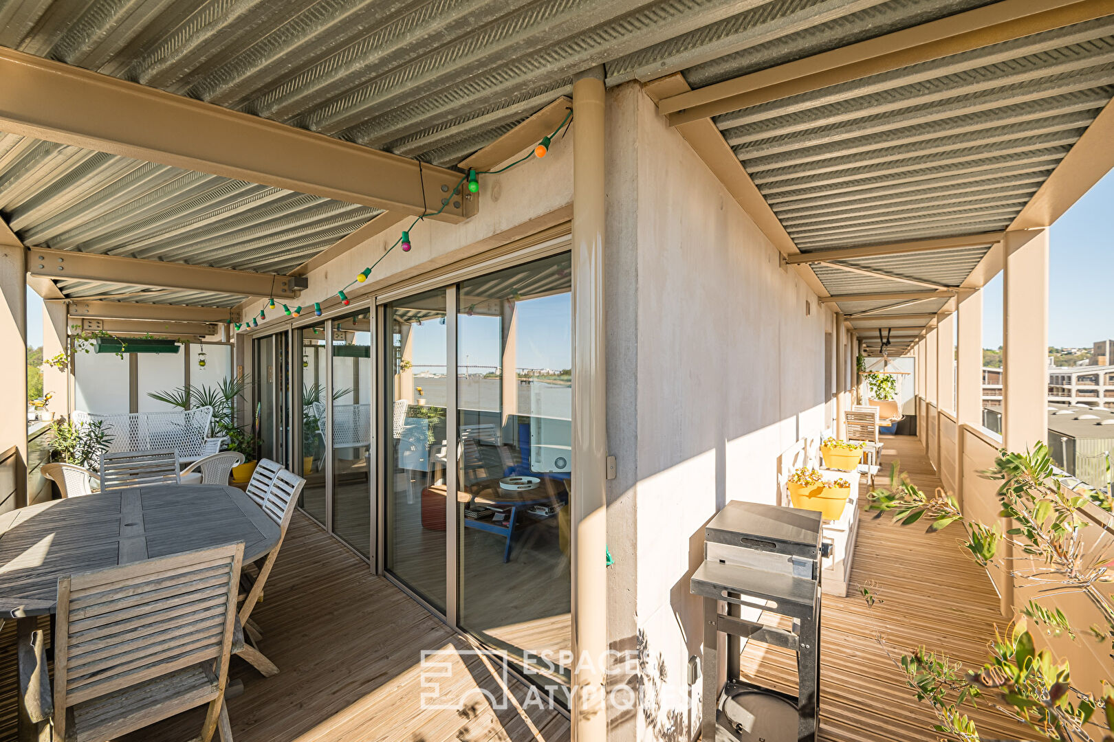 Exceptional apartment with panoramic view of the Garonne