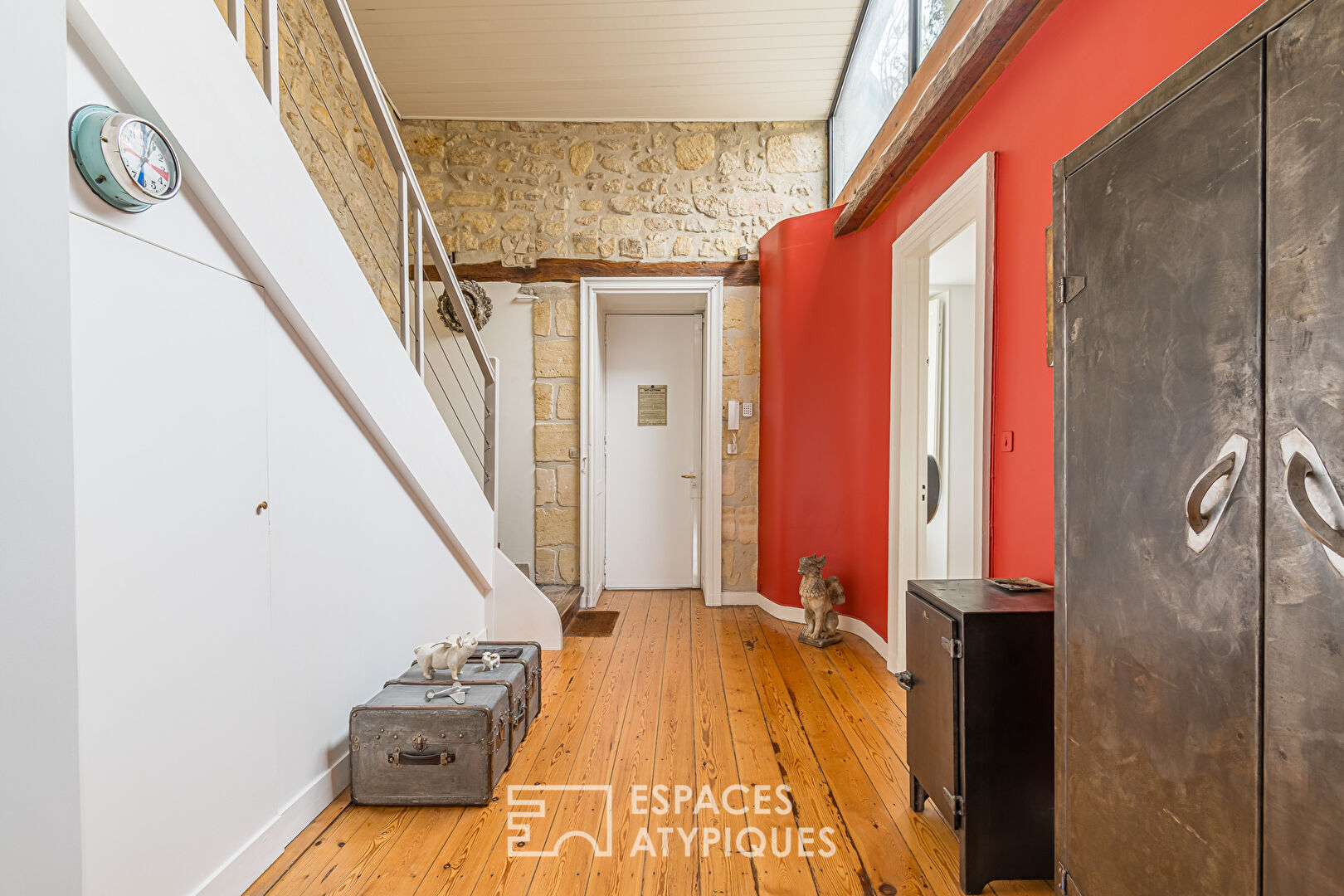 Appartement de charme au dernier étage avec terrasse à Tourny