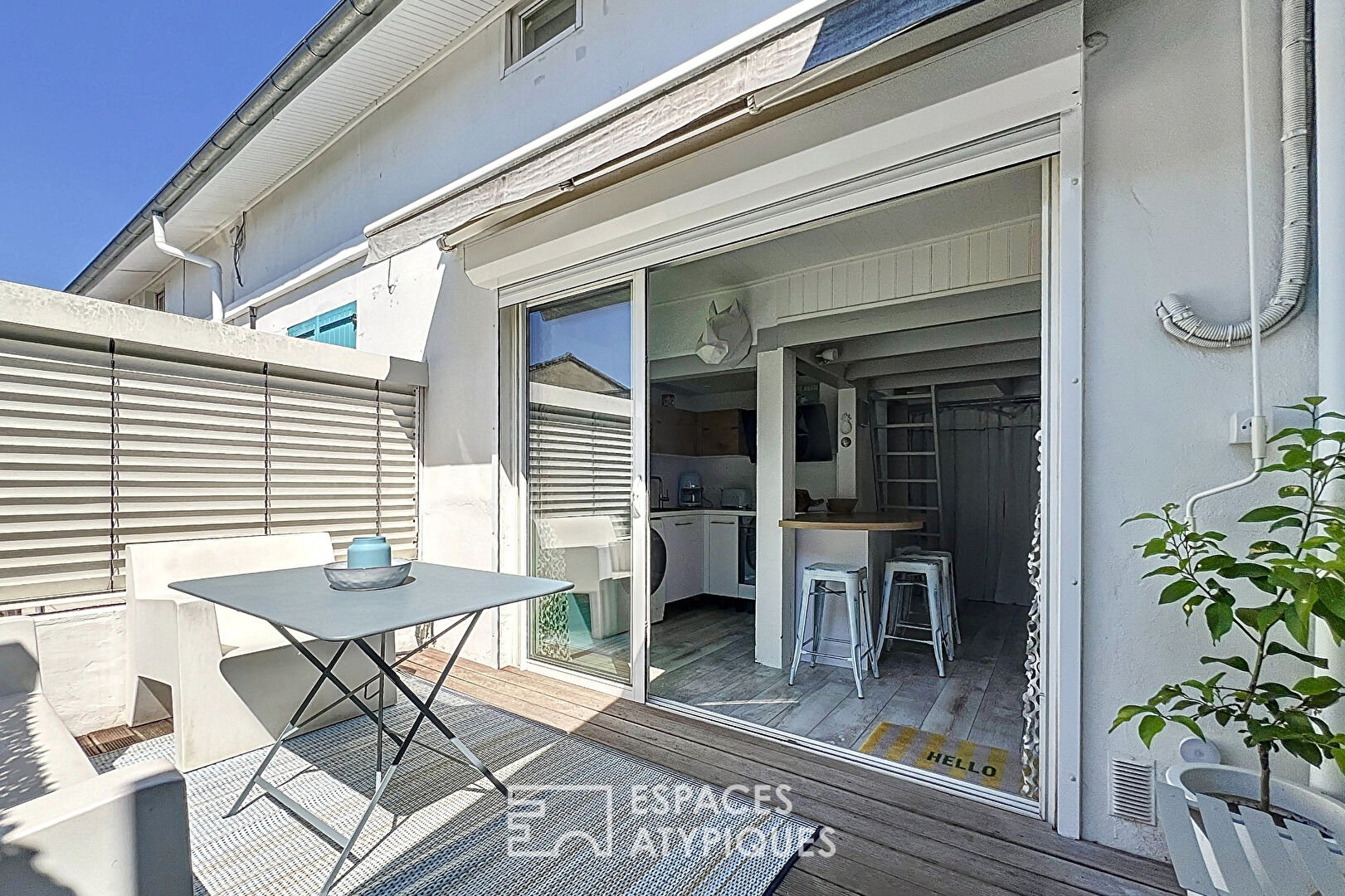 Appartement avec terrasse style cabane de plage