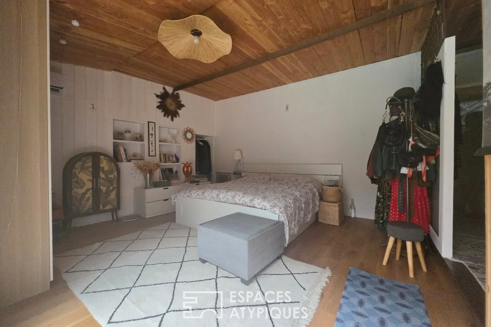 Maison avec piscine et garage aux Chartrons