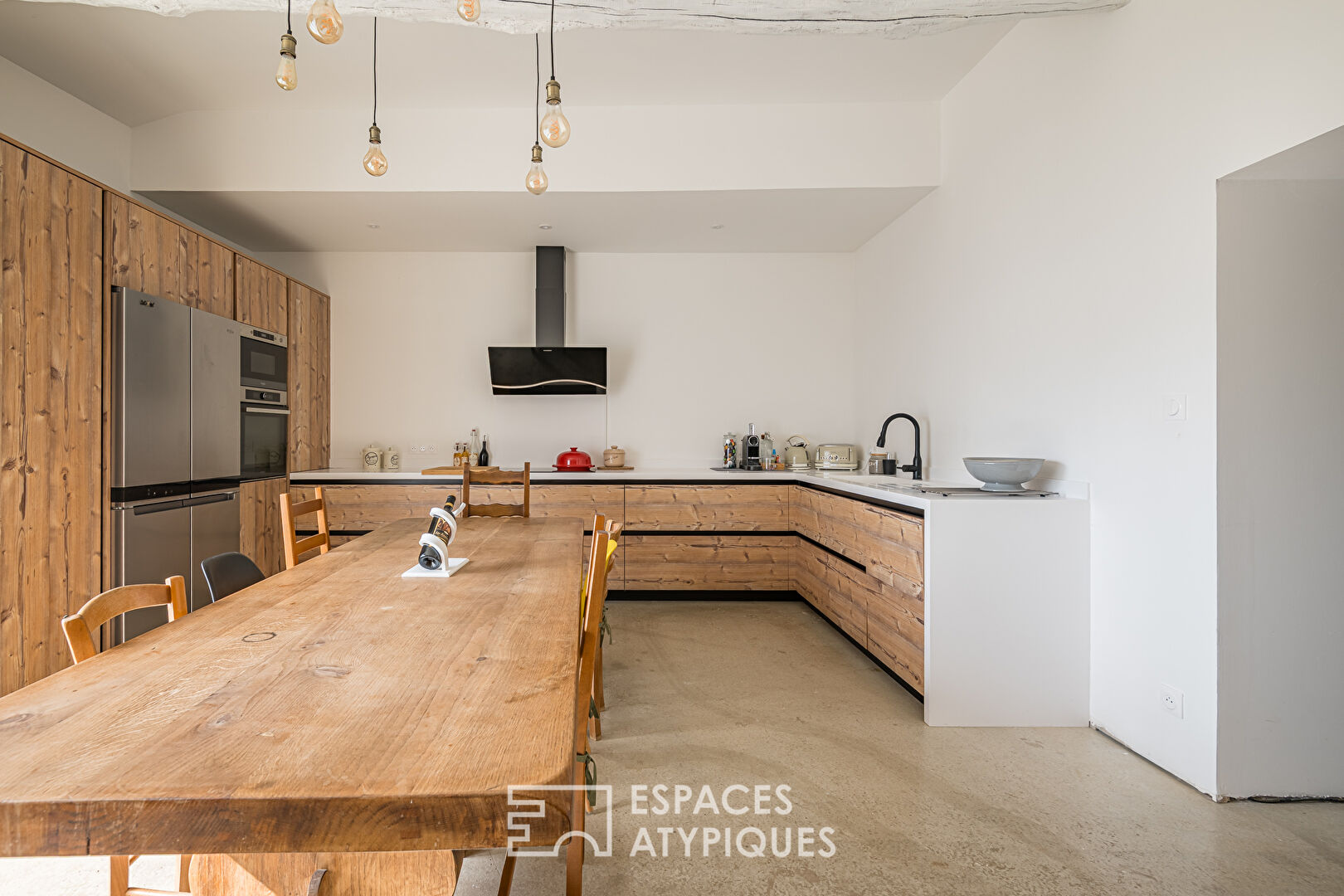 Maison en pierre de caractère avec rente locative
