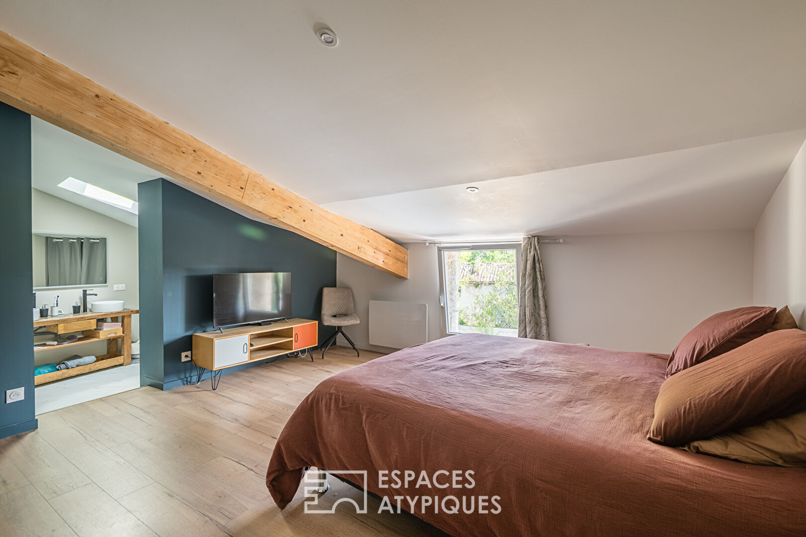 Maison en pierre de caractère avec rente locative