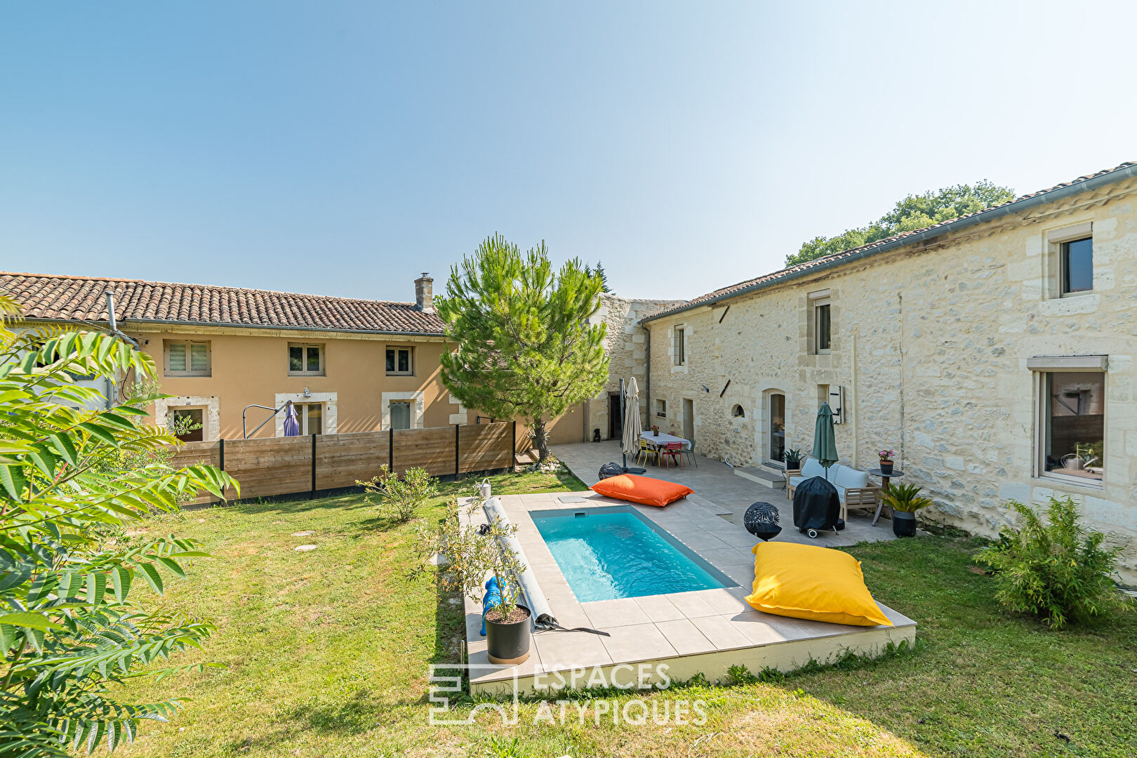 Maison en pierre de caractère avec rente locative