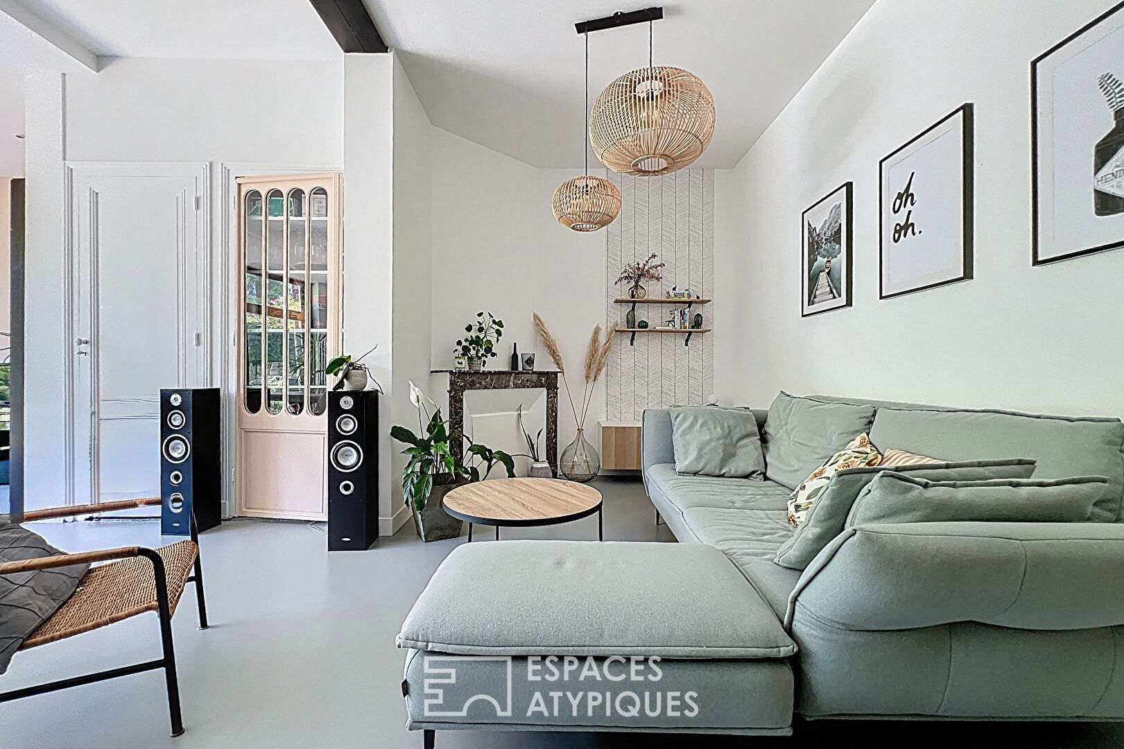 Beautiful apartment with garden and swimming pool